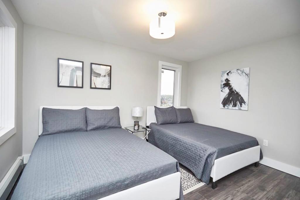Clifton Hill Hideaway 4b - Two Bedroom Apartment *