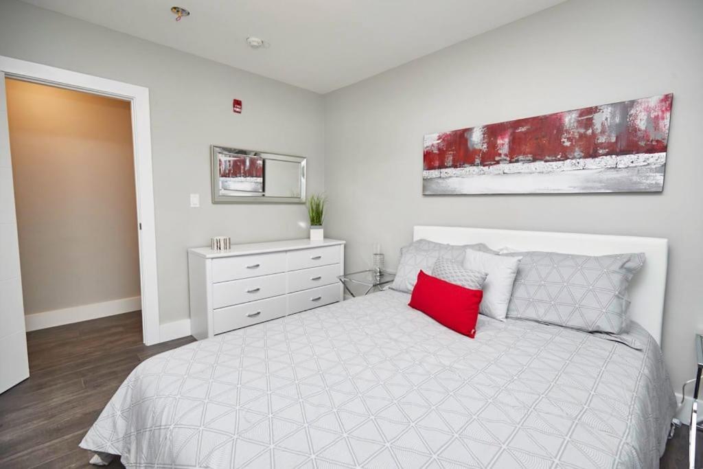 Clifton Hill Hideaway 4b - Two Bedroom Apartment