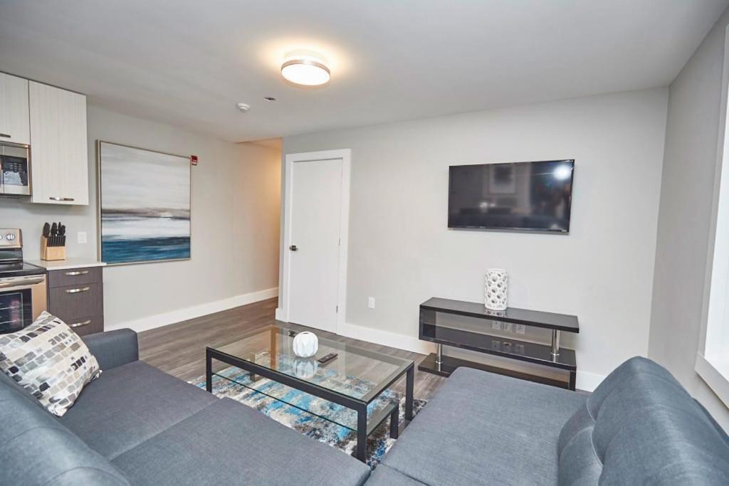 Apartment Clifton Hill Hideaway 4b - Two Bedroom Niagara Falls
